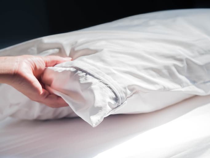 Using zippered dust mites pillow covers is the easiest and fastest way to protect your allergy.
