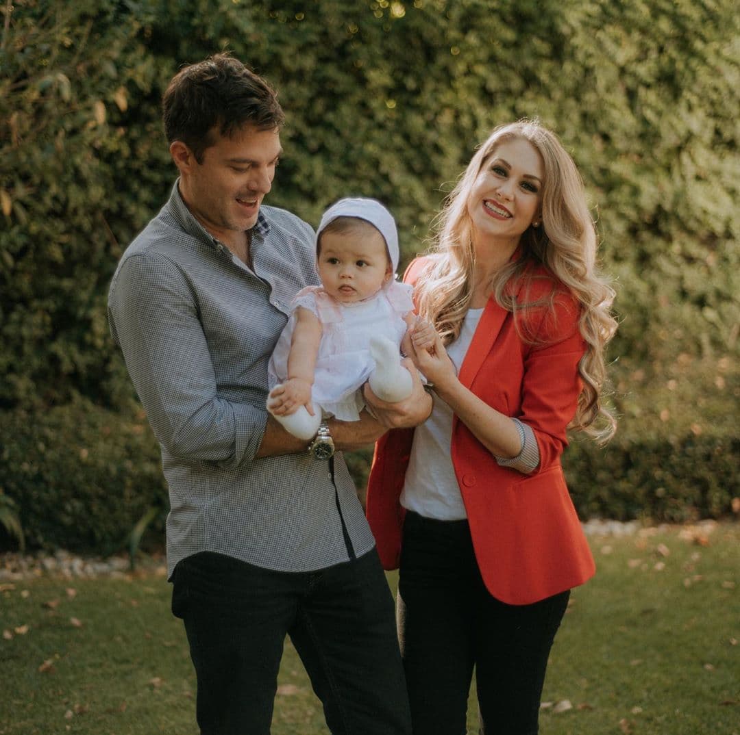 Ingrid Martz comparte tierna sesión de fotos con su hija Martina y su esposo Rodrigo Luque