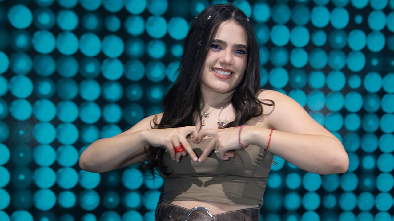 Camila Fernández posa con los fans de Juego de Voces 2026