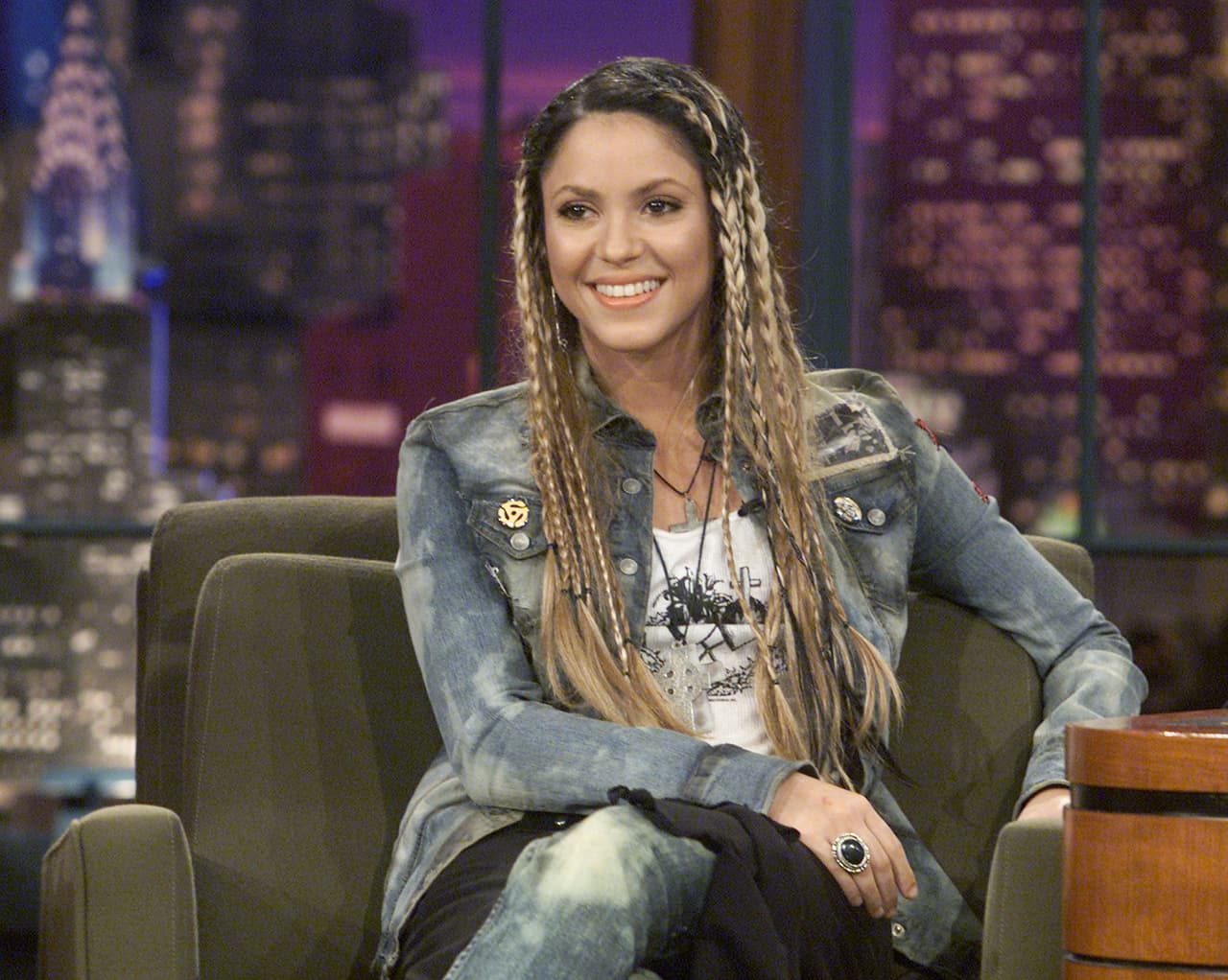 Shakira at "The Tonight Show with Jay Leno" at the NBC Studios in Burbank, Ca. Thursday, April 11, 2002. Photo by Kevin Winter/ImageDirect.