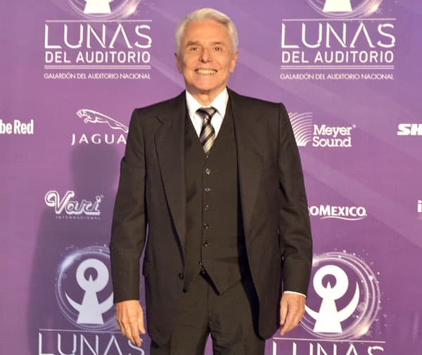 Enrique Guzmán dice que está al pendiente de la salud de Silvia Pinal