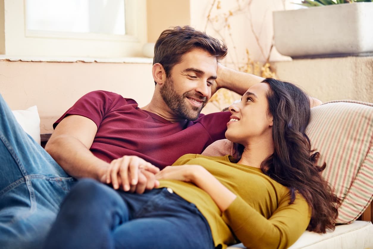 Ambos signos tienen un gran amor por la vida y llevarán una vida apacible, cuyos problemas se solucionarán con gran facilidad, pues se sienten muy cómodos uno con el otro.