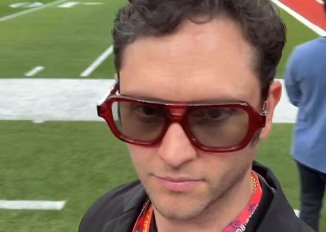 Christopher Uckermann presumió así estar presente en el Super Bowl 2024.