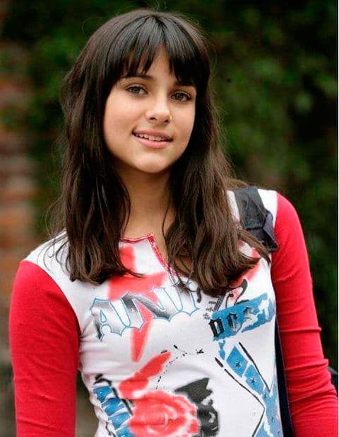 Nicole Casteele estaba acompañada en ‘Un gancho al corazón’ por Renata Notni, quien daba vida a ‘Luisa’, una de sus hermanas.