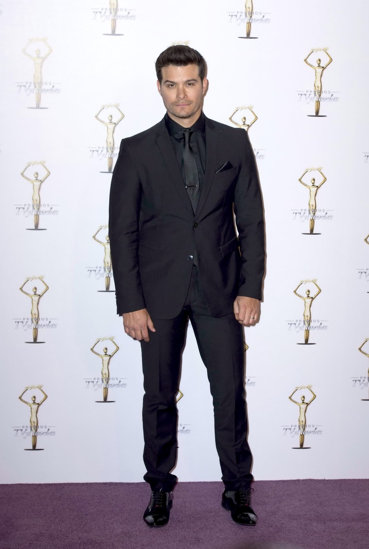 Brandon Peniche regresa a Televisa para protagonizar la nueva telenovela de Ignacio Sada