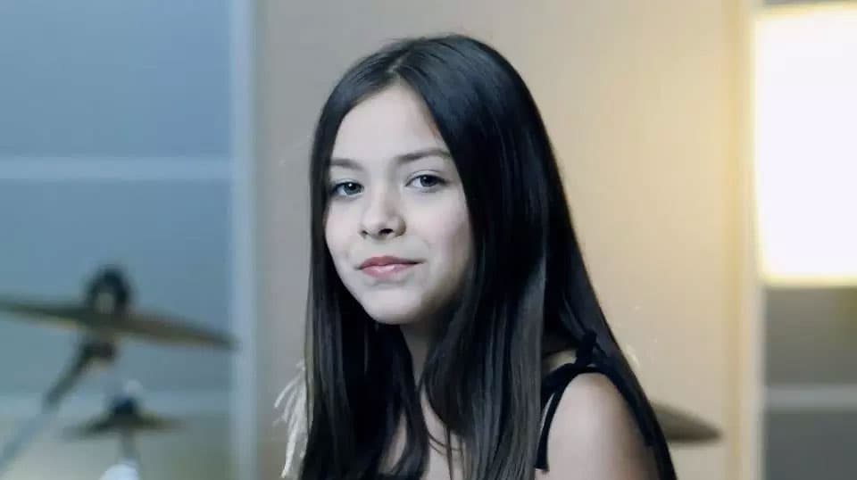 Angie de 'Vazquez Sounds' realizó una participación especial en 'Luis Miguel, la serie'