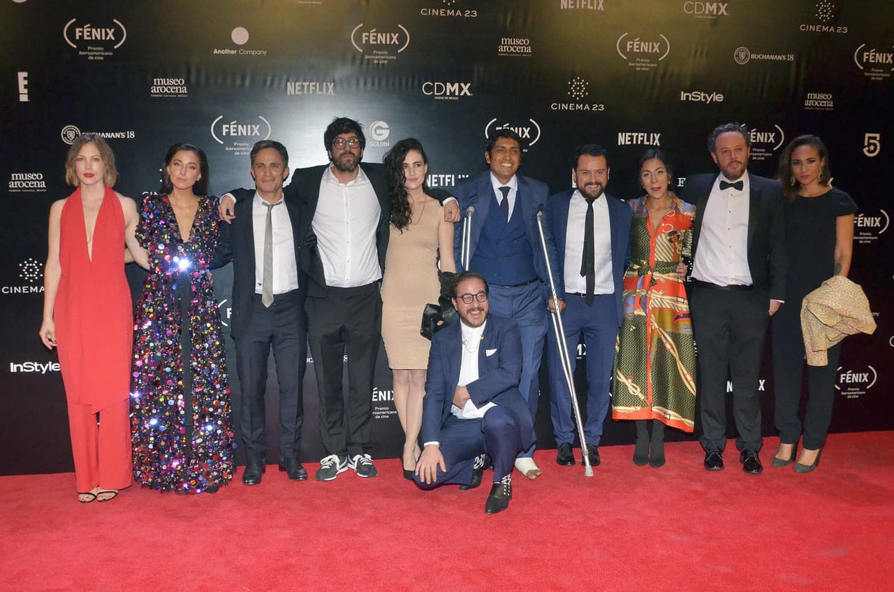 La noche del 7 de noviembre se llevó a cabo la 5ª edición del Premio Iberoamericano de Cine Fénix, en la Ciudad de México, donde grandes estrellas estuvieron presentes como el elenco de “Aquí en la tierra” con Gael García Bernal.
