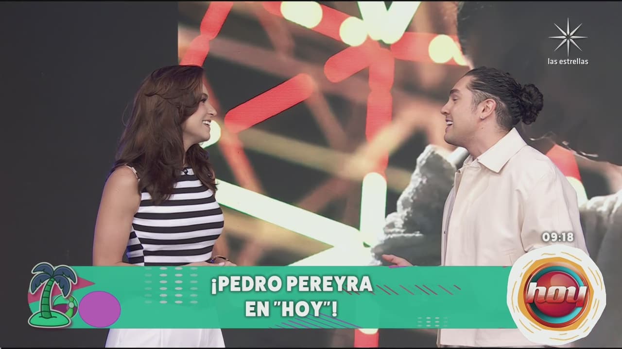 Tania Rincón y su novio se besan en vivo, la sorprende con tremenda serenata: “Contigo he aprendido a vivir”