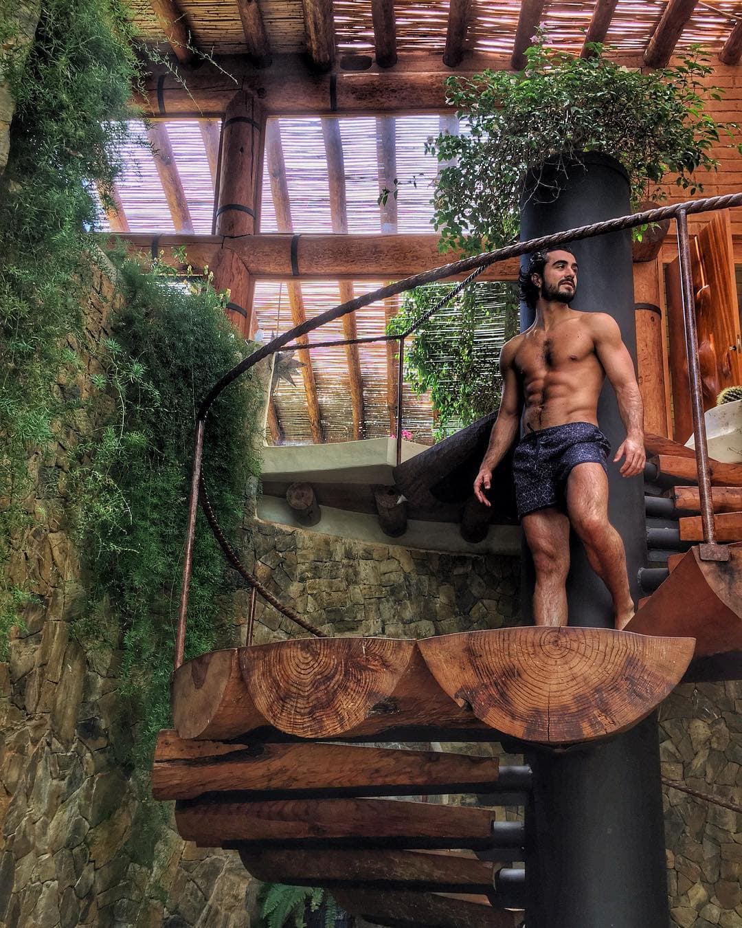 El talento del sobrino de 'Pepillo' Origel no son los espectáculos, sino las rutinas que lo mantienen en forma y comparte en 'Ponte Fit'