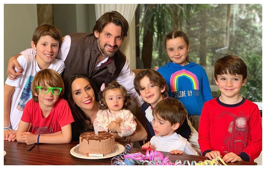 Su familia se reunió para celebrar esta fecha tan especial.