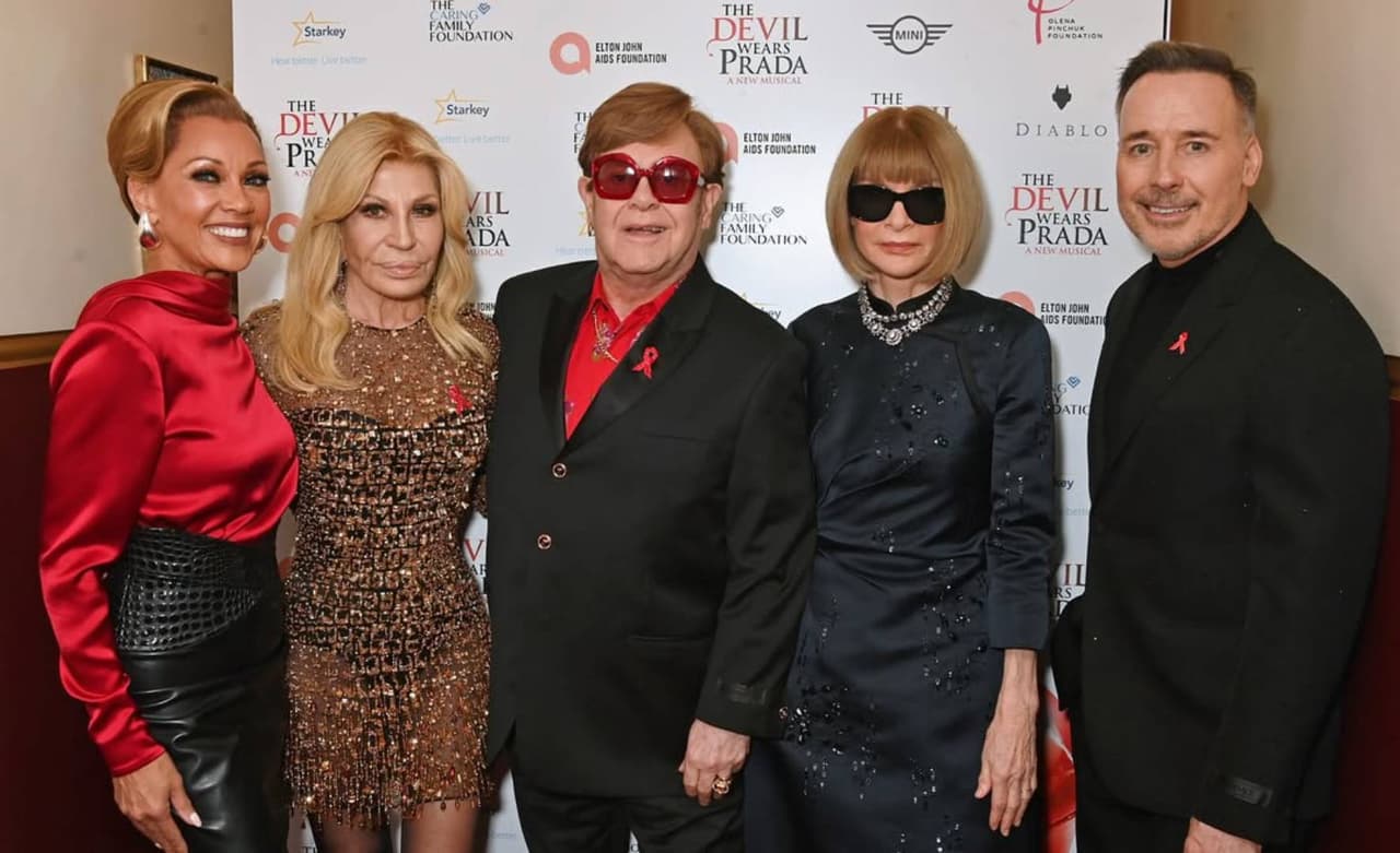 Elton John en el estreno del musical "The Devil wears Prada".