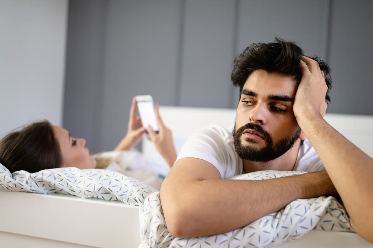¿Por qué las personas se “aburren” tan fácil de una pareja? Expertos lo explican