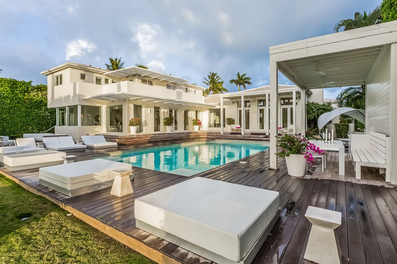 Shakira pone a la venta su mansión en Miami, con un precio de 9.4 millones de euros.