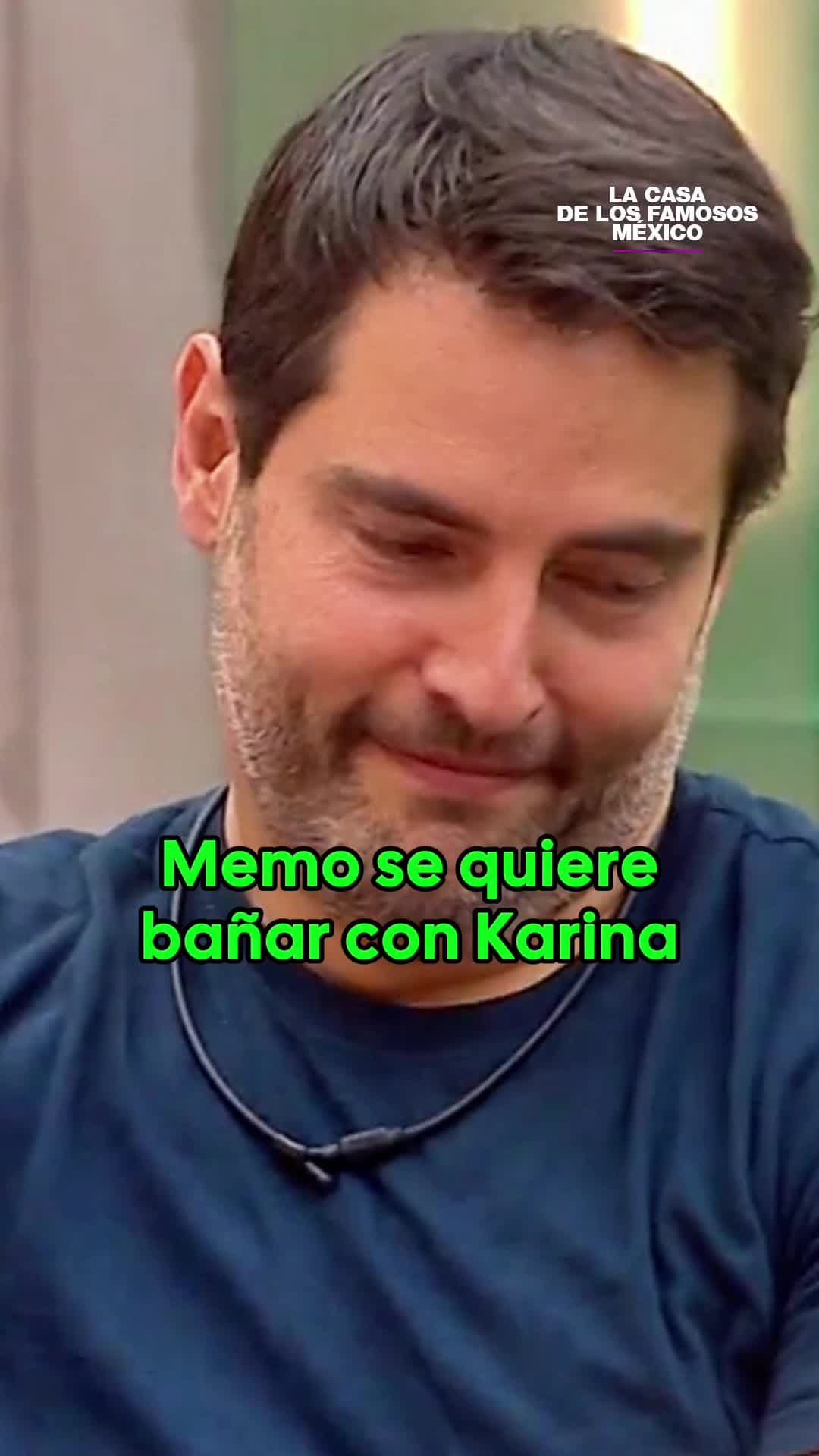 ¡Memo Schutz se quiere meter a BAÑAR con Karina! ¿Se le antojó?