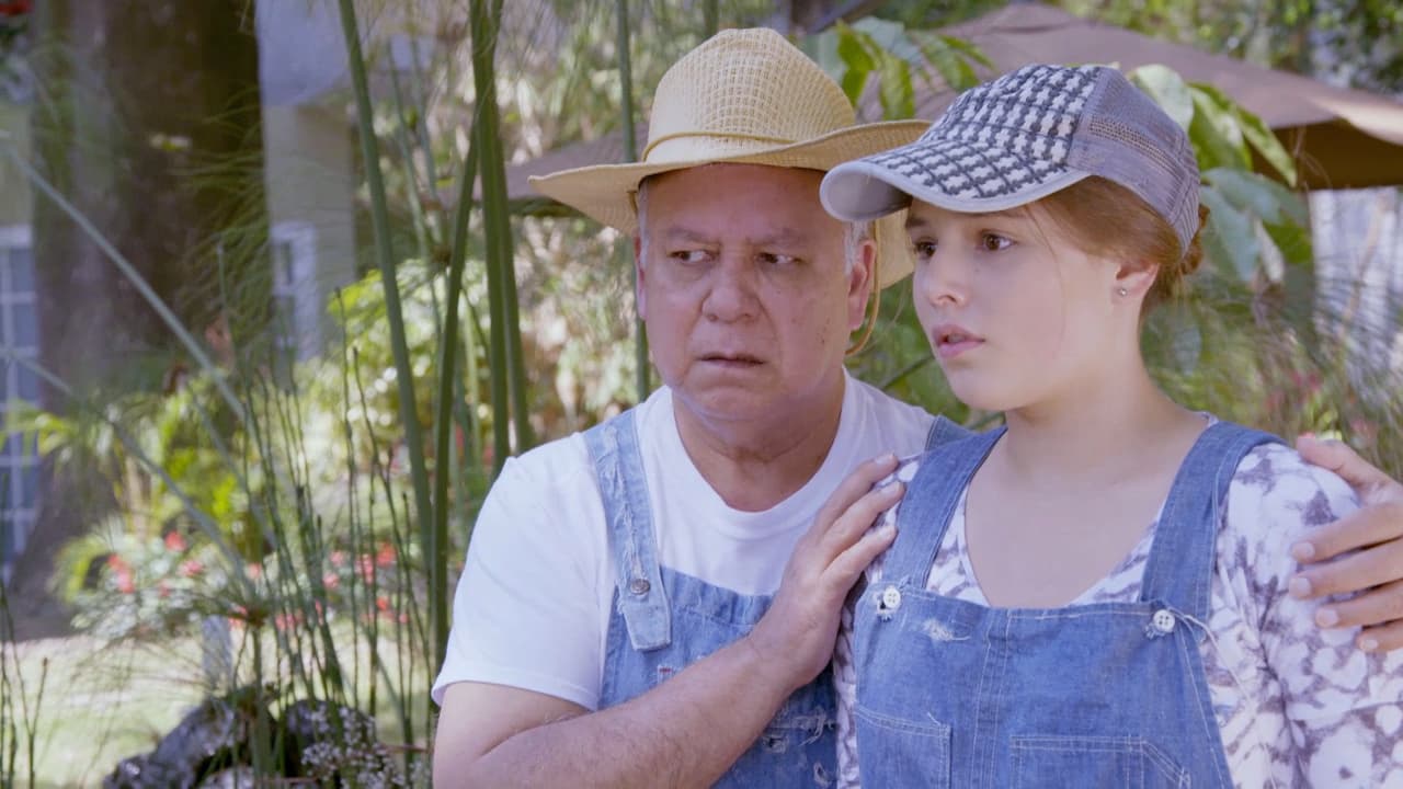 Moisés Suárez también fue un tierno abuelito como 'Don Arturo' en 'La Rosa de Guadalupe', dentro del capítulo "La balada de las flores".