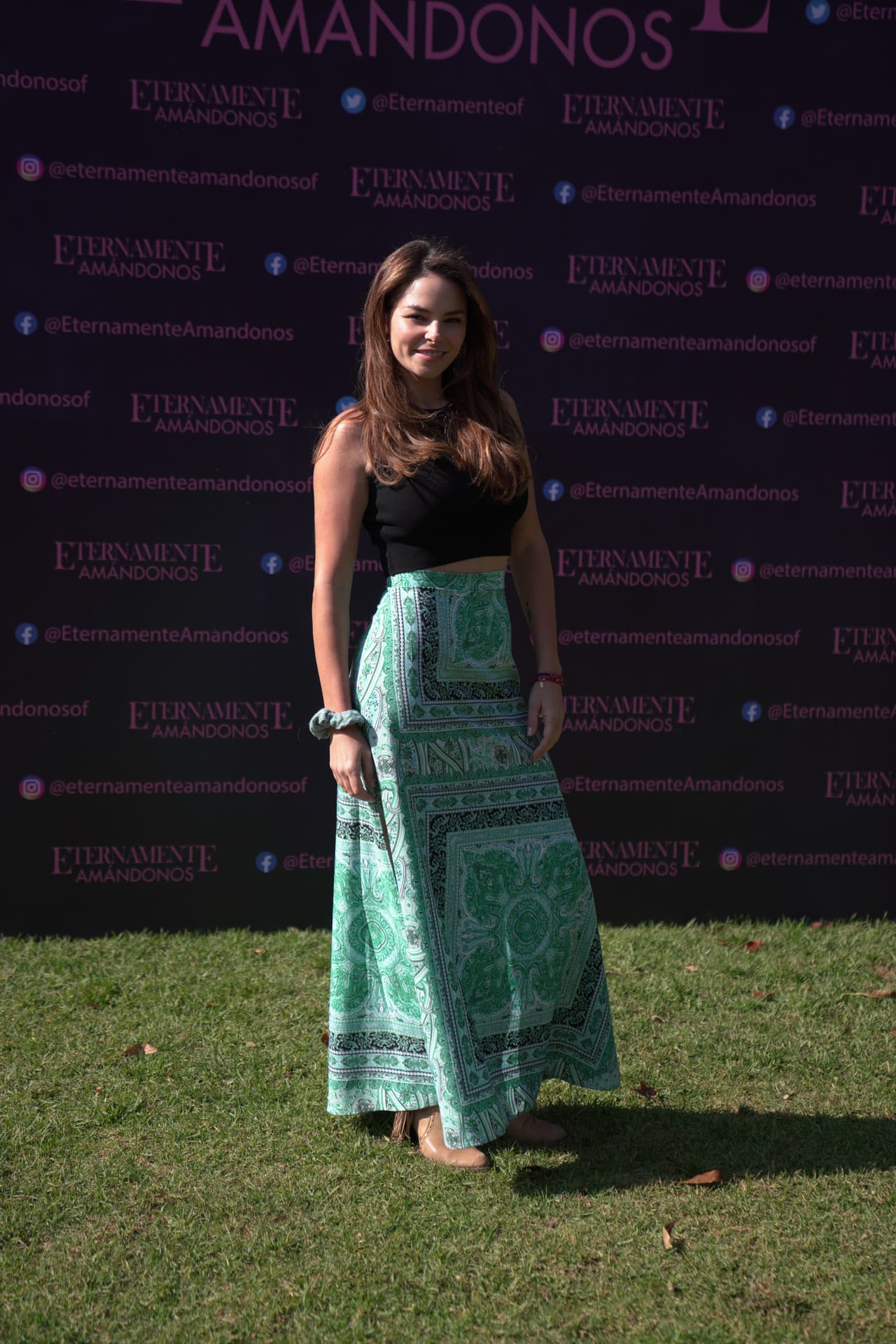 Mientras que Alejandra Robles Gil será 'Paula', quien se enamorará de 'Rogelio' a primera vista.