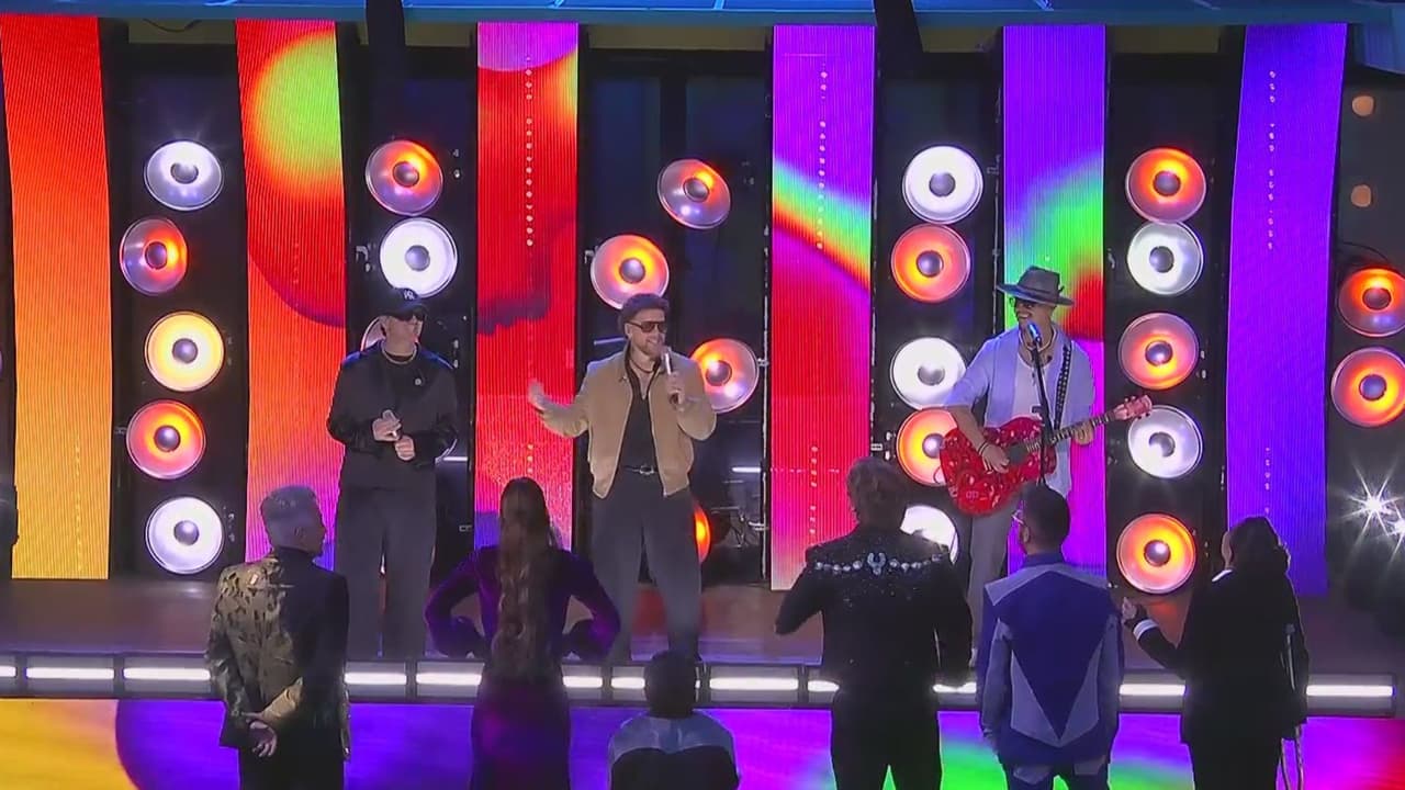 Piso 21 irrumpe en la gala y sorprende a los finalistas con su show