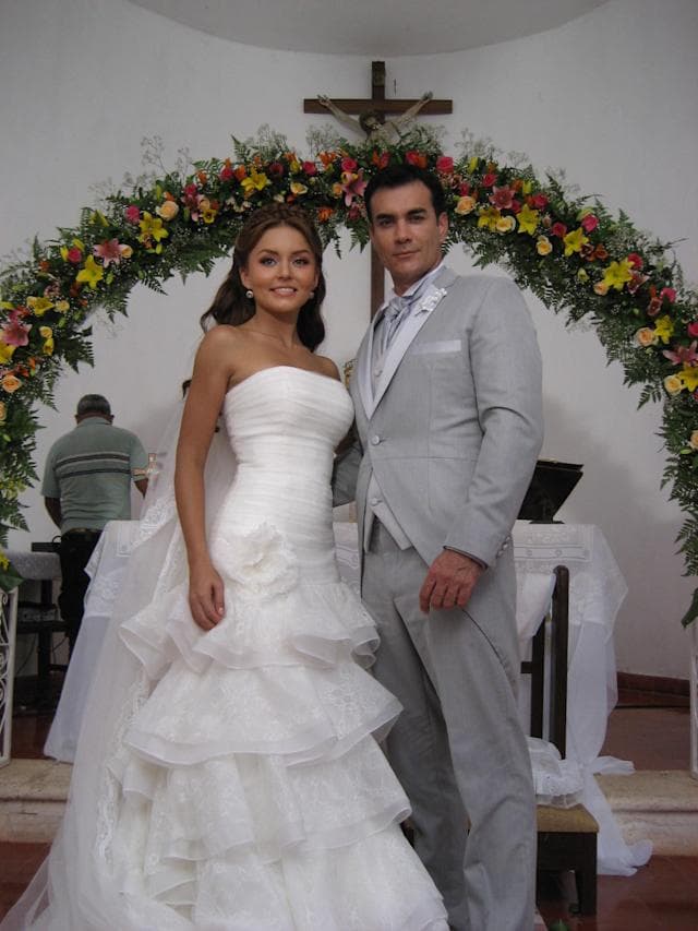 ‘Abismo de pasión’ (2012). El actor interpretó a ‘Damián’ quien después de luchar por ‘Elisa’ (Angelique Boyer) llegó al altar en una romántica escena.