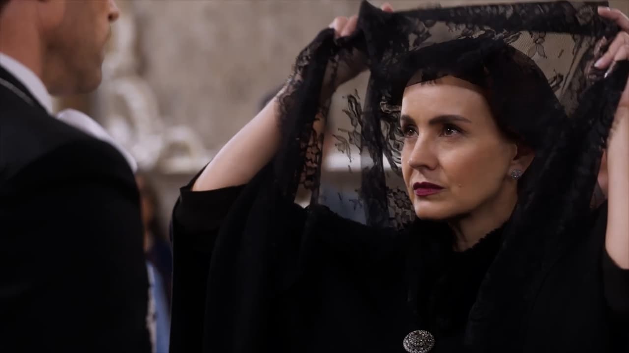 Paloma roba miradas al ir vestida DE LUTO
