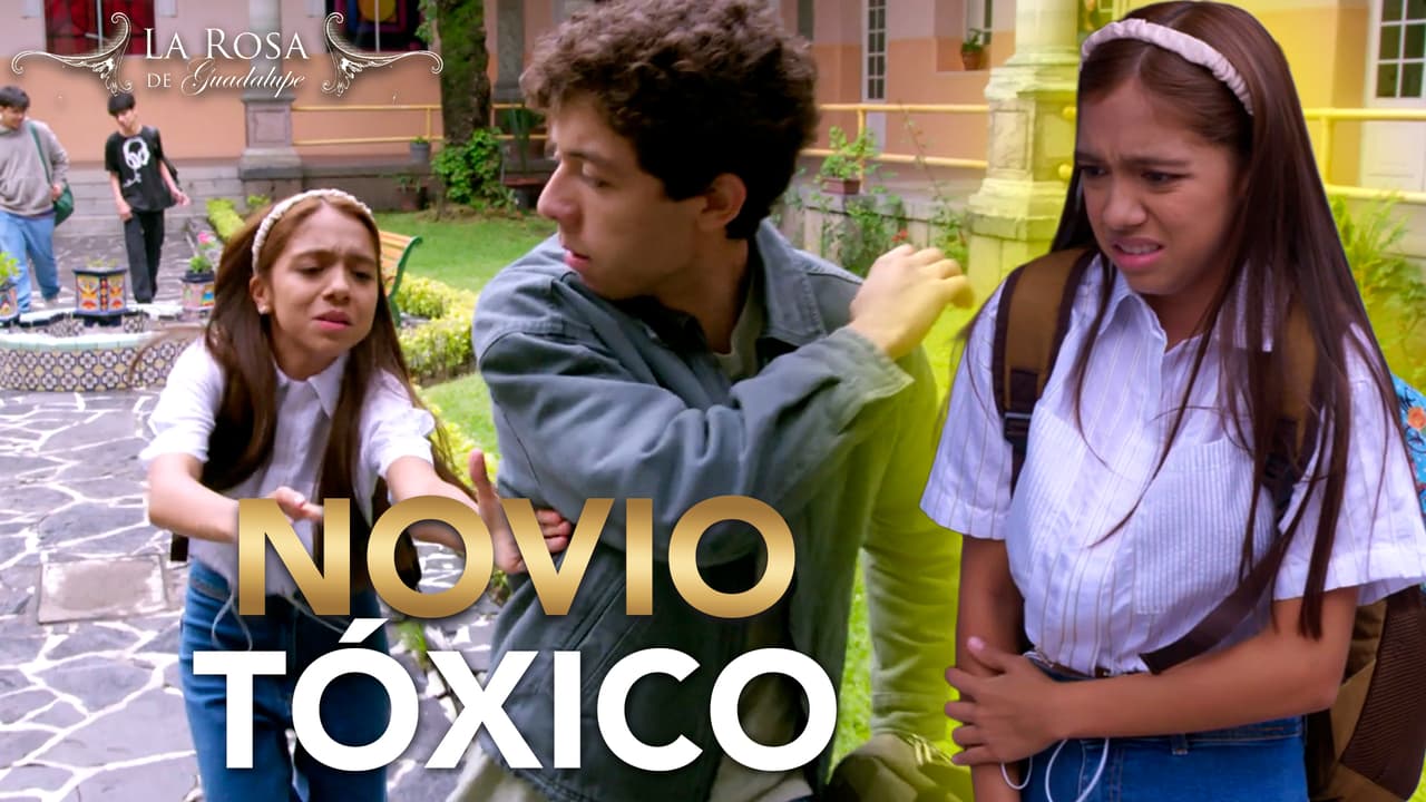 Felícitas es sumisa con su novio de la prepa y normaliza sus jaloneos