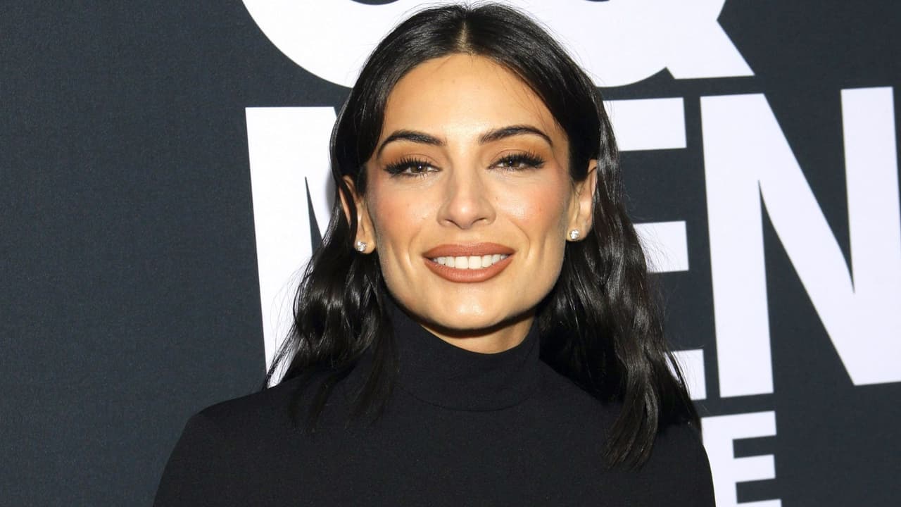 Ana Brenda Contreras enternece redes con fotografías de su hija en la playa