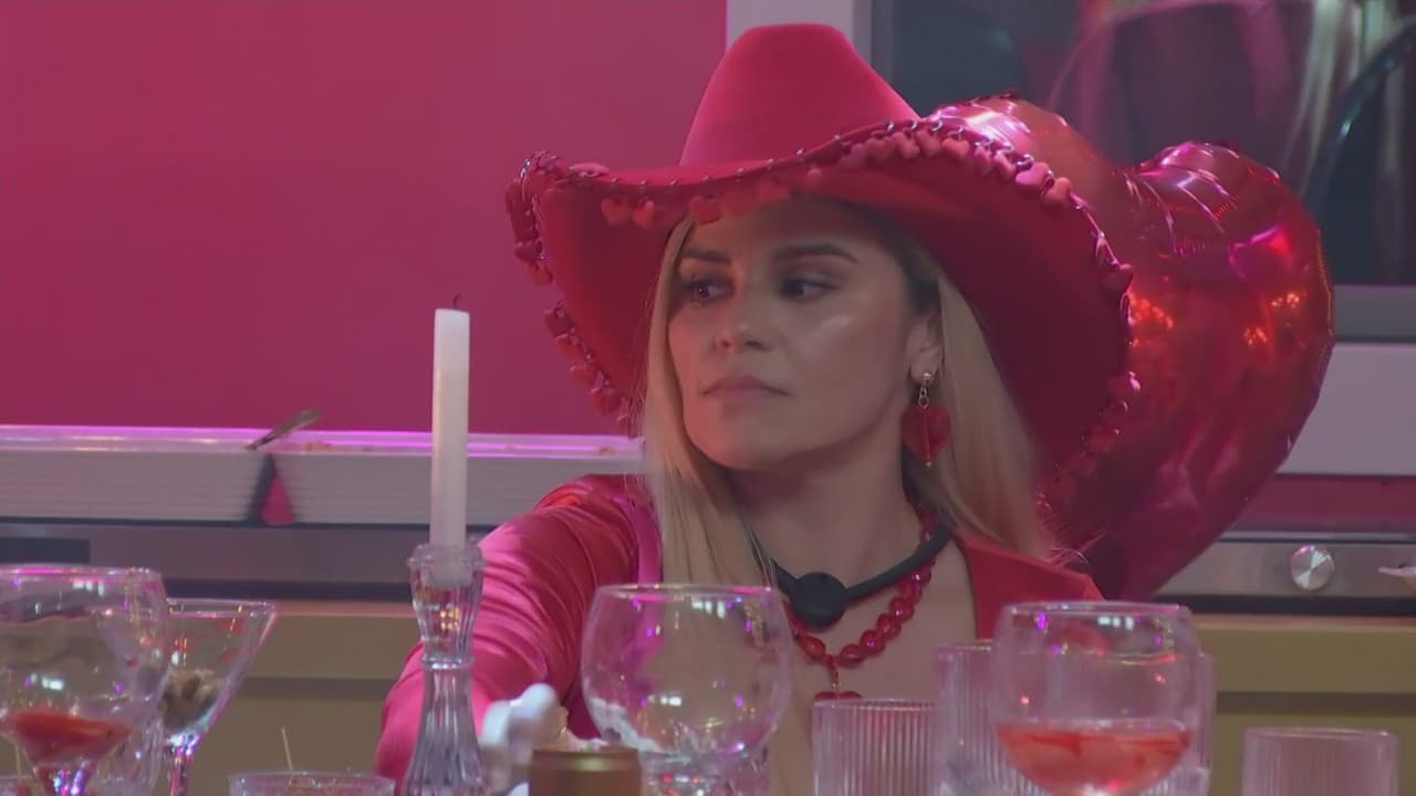 Claudia confronta a Laysha y la villa se descontrola en plena fiesta de San Valentín