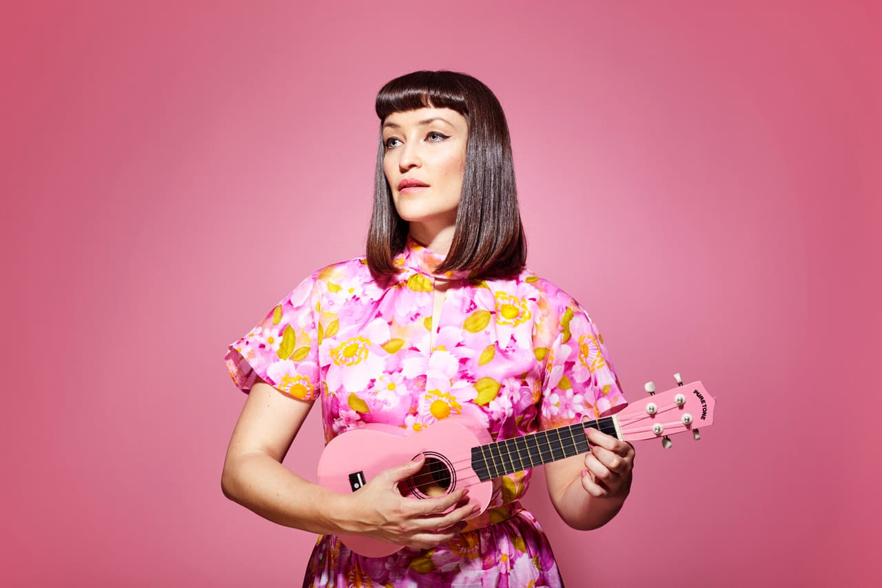 La cantante Paz Court se conecta con sus raíces latinas