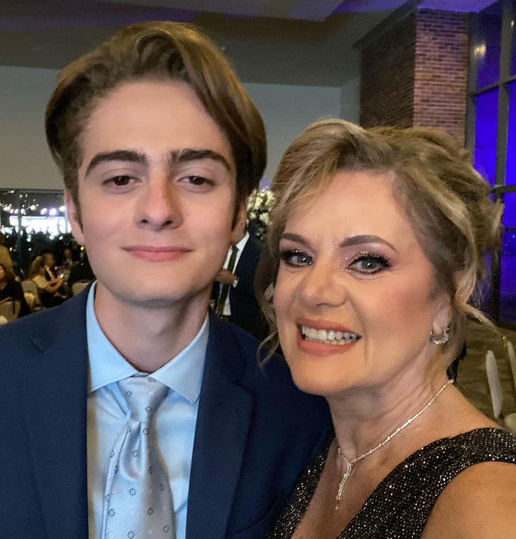 Erika Buenfil confiesa que le hubiera gustado tener más hijos y habla sobre su relación con Nicolás