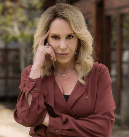 Azela Robinson presume a las villanas de ‘Los ricos también lloran’ y Claudia Martin reacciona: “Pobre Mariana”