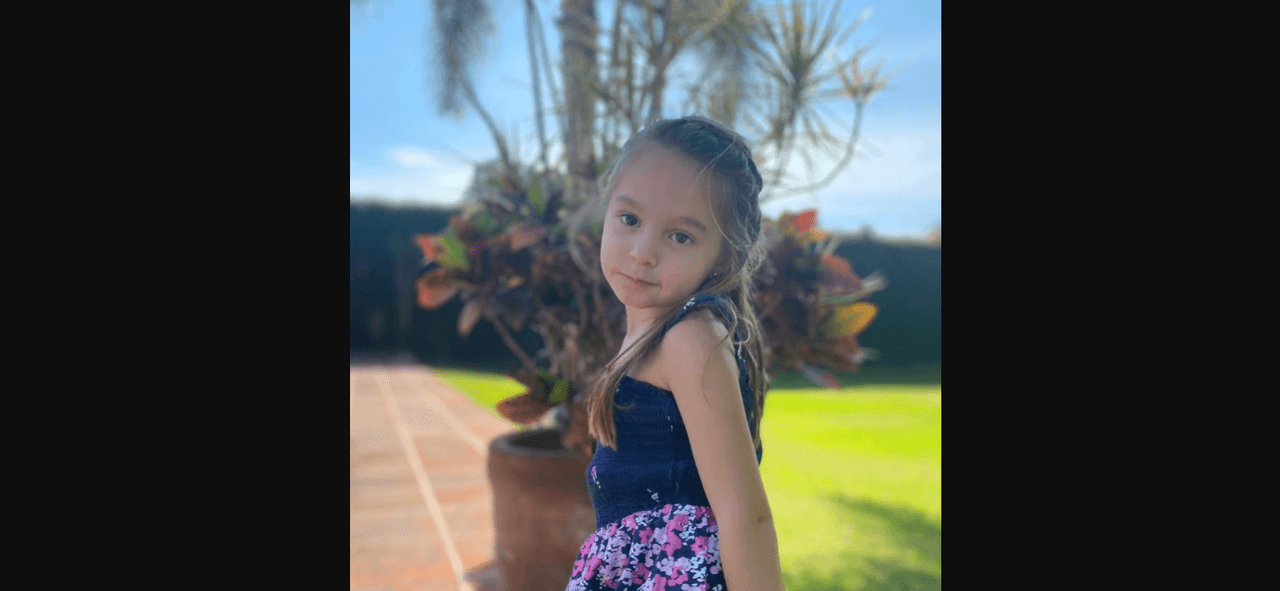 Es común que Arath de la Torre y su pequeña protagonicen tiernas fotografías en redes sociales, donde los seguidores destacan que la menor, al igual que sus hermanos, es el vivo retrato del actor.
