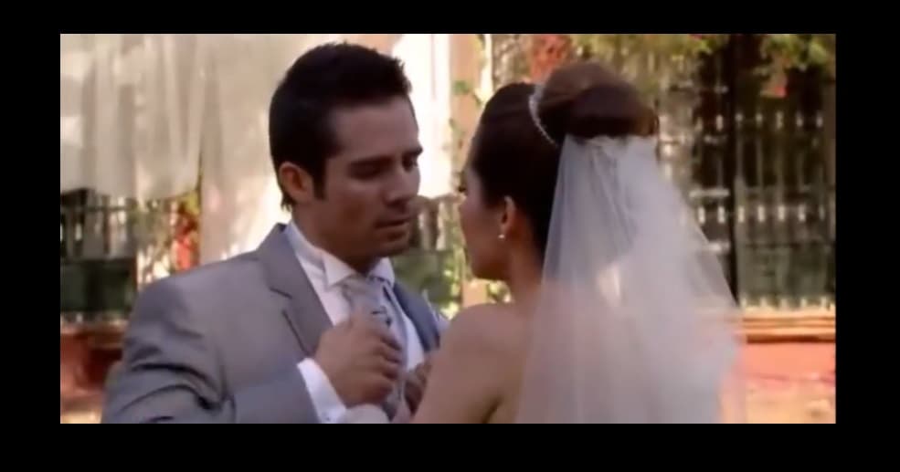 En otro intento más exitoso pero lleno de polémica, ‘Silvana’ maldijo la boda de ‘Alessandro’ y ‘Valentina’; sin embargo, al final de esta telenovela, ambos consolidaron su amor.