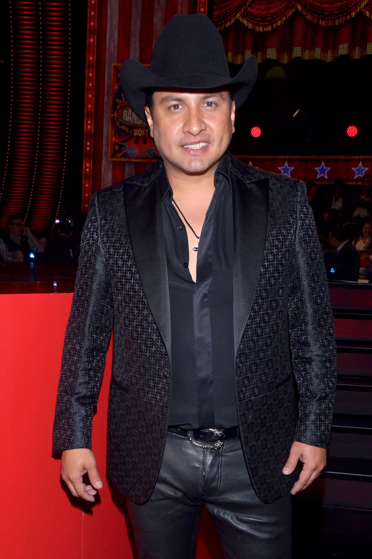 Fanática de Julión Álvarez se tatuó el rostro del cantante