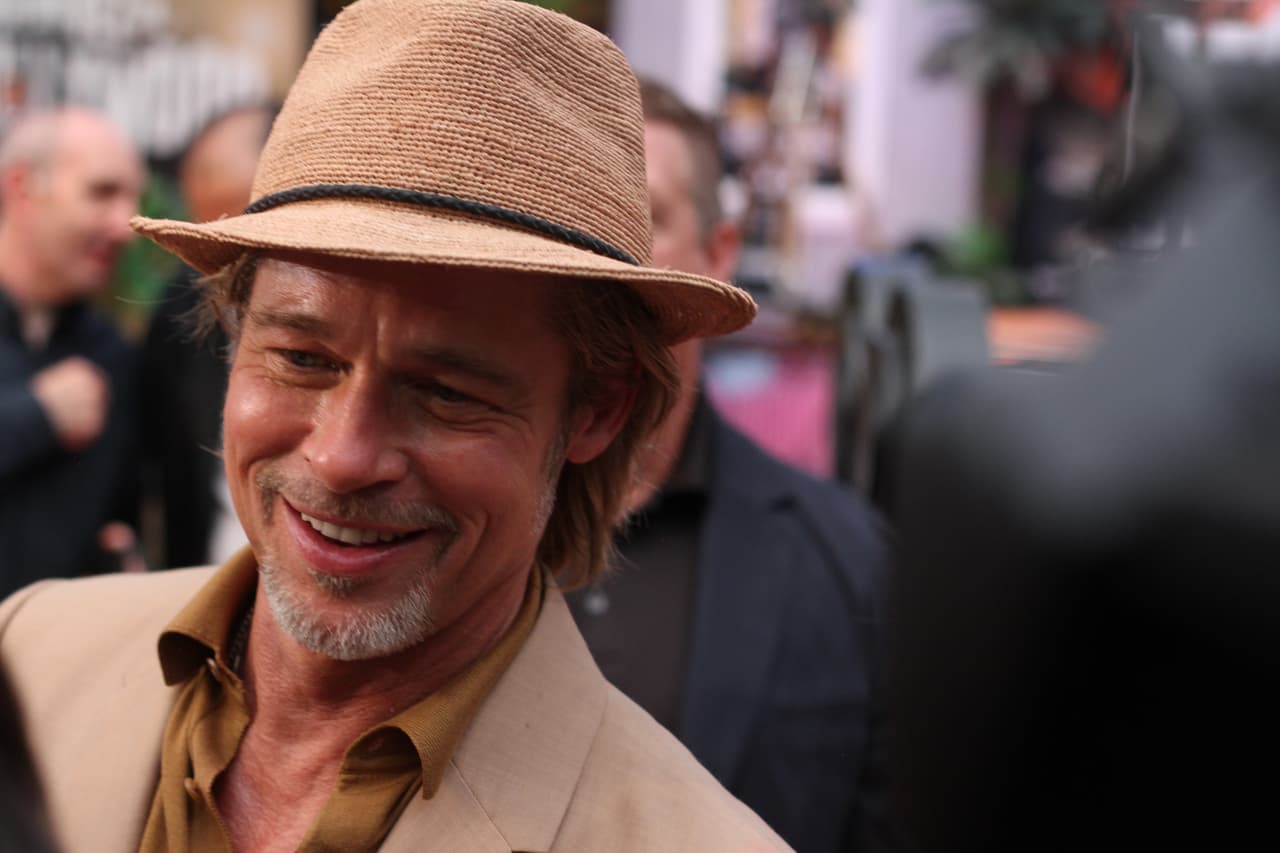 “Les agradezco el cariño y lo menos que puedo hacer es darles a mis fans tiempo de calidad”, añadió el actor. Posteriormente se acercó a su público para tomarse fotos y firmar autógrafos.