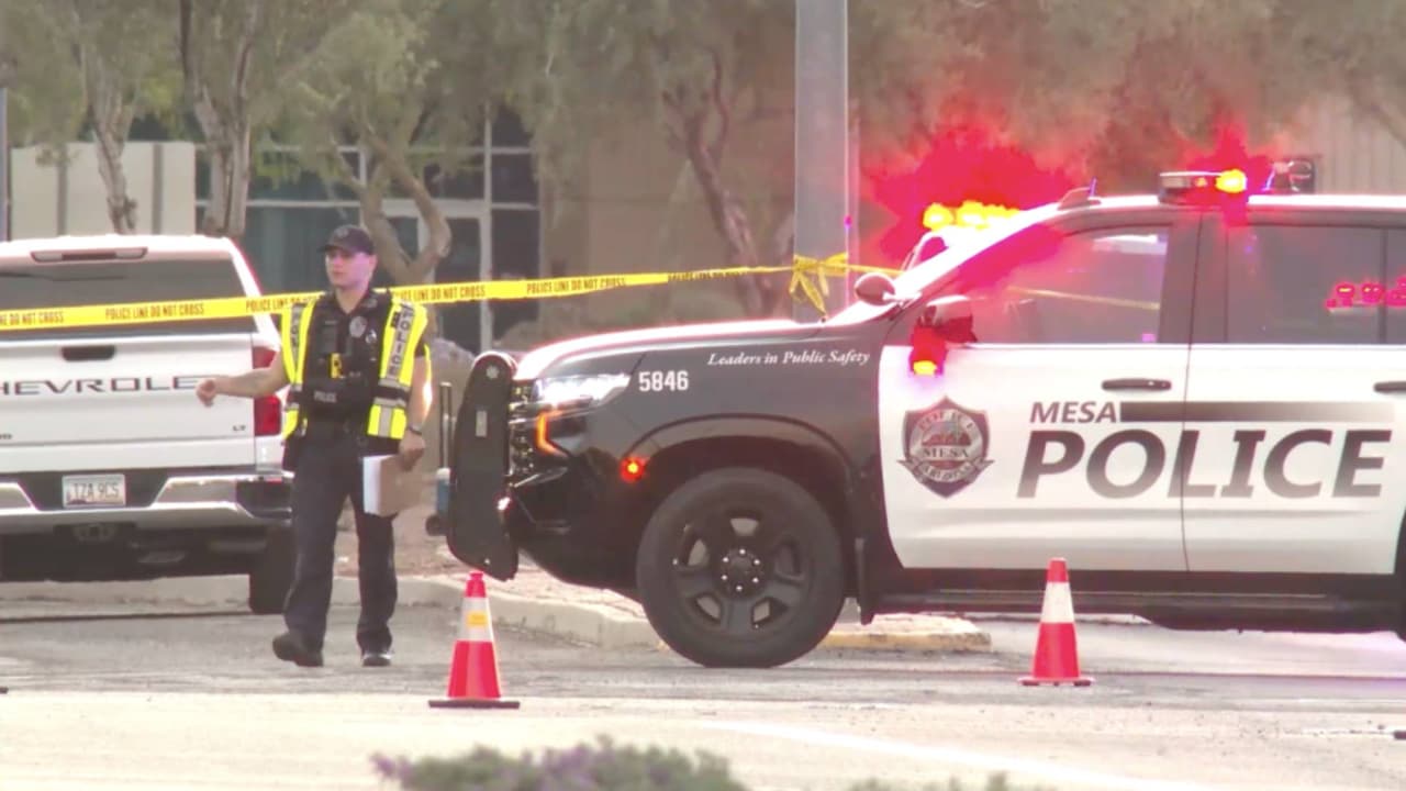 Un sospechoso murió en un tiroteo que involucró a agentes de la policía de Mesa