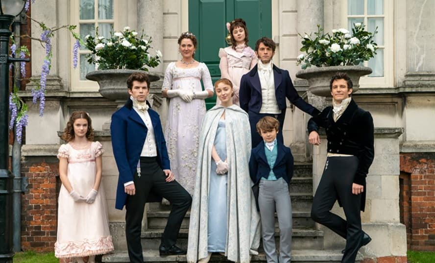 <b>‘Bridgerton’</b> (2020-continúa)
<br>Netflix creó esta serie de época a partir del éxito que tuvo 
<a href="https://www.univision.com/entretenimiento/cine-y-series/el-nuevo-protagonista-en-la-tercera-temporada-de-bridgerton-de-netflix-segun-los-libros">la saga literaria de Julia Quinn</a>, en la que habla de los líos amorosos de los hermanos Bridgerton.