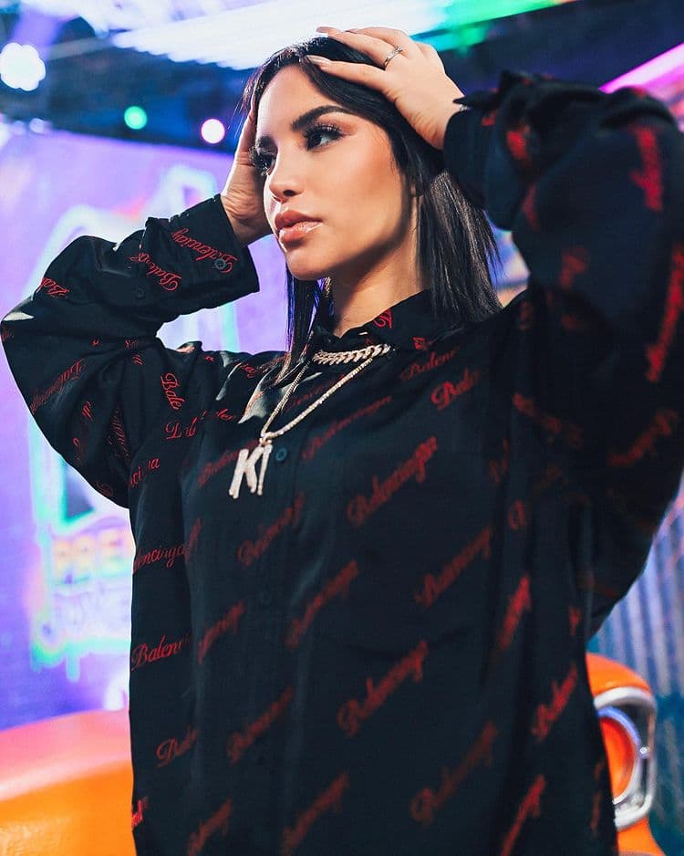 Kimberly Loaiza exhibe cómo quedó su cuerpo a unos días de someterse a cirugía estética