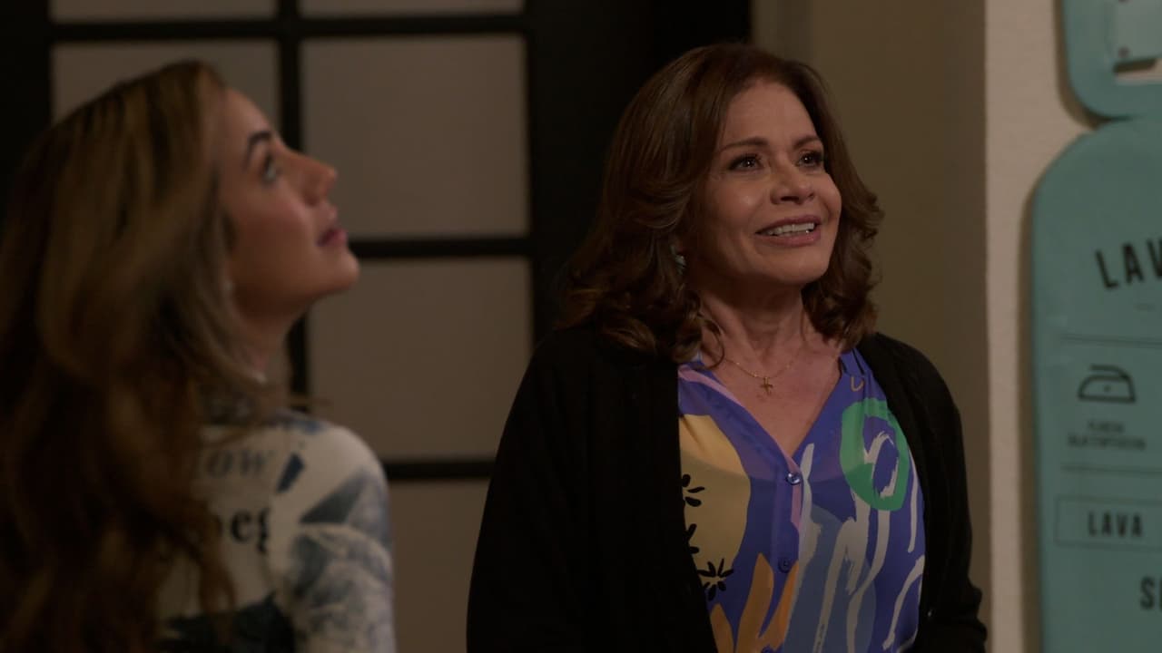 La Señora García y Mar se mudan a la mansión de los Portilla