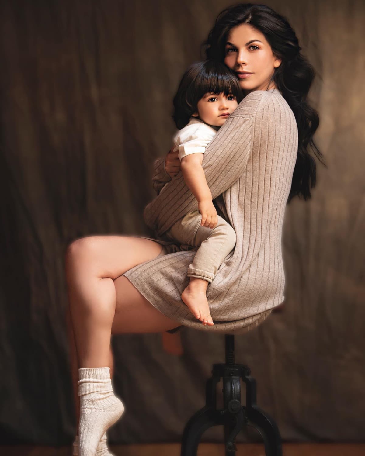 ¿África Zavala embarazada? Actriz aparece con misteriosa pancita