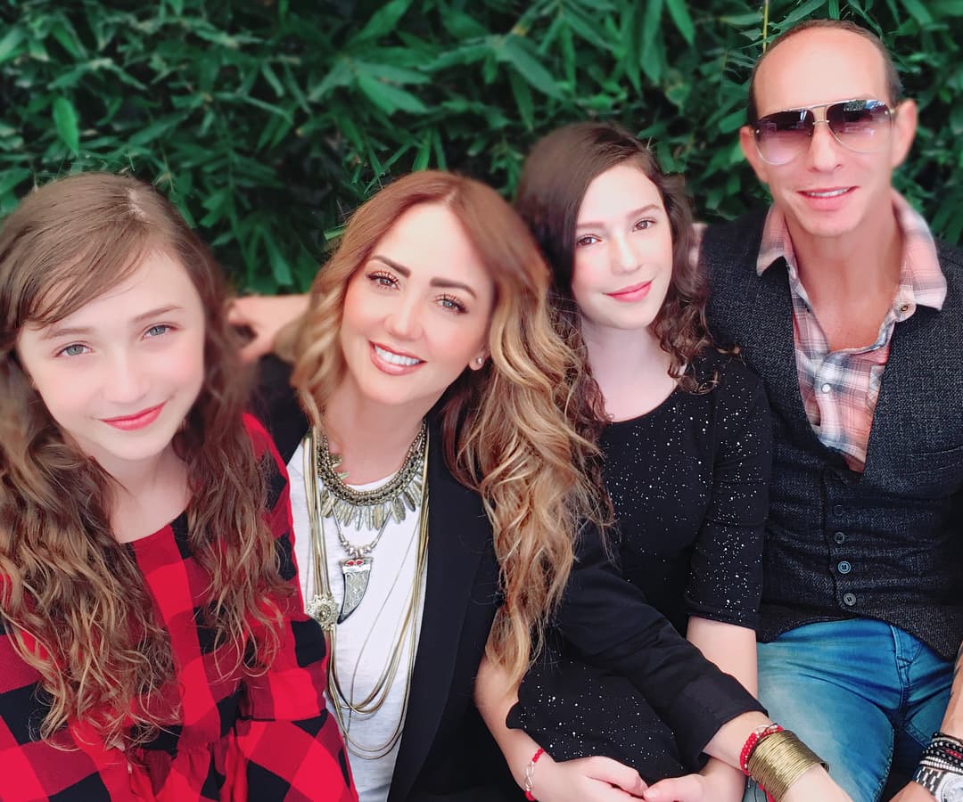 La conductora muestra lo sólida que está su familia