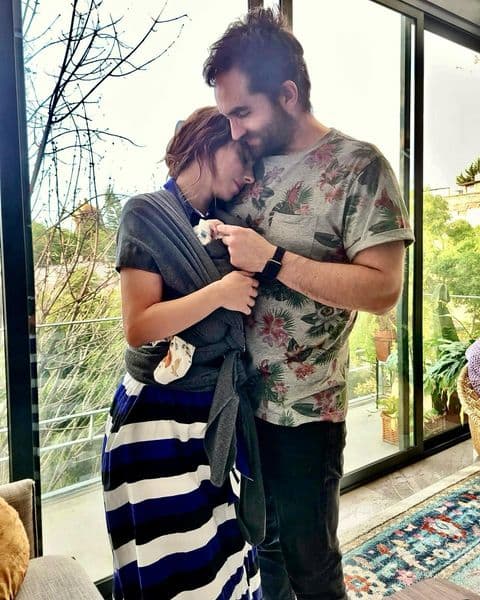 Natalia Téllez muestra a su bebé a un mes del parto; fans enloquecen