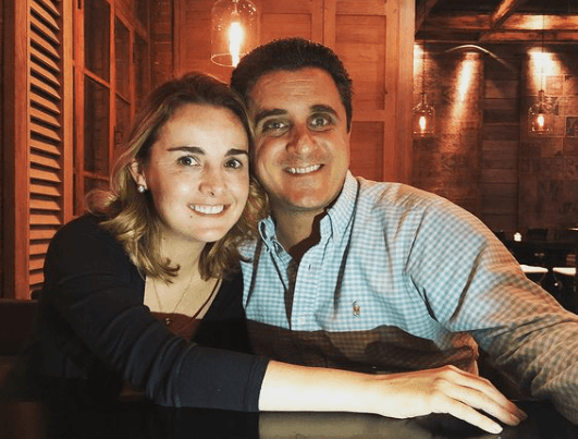 En cuanto a su vida personal, Mijares mantiene una relación dede hace varios años con el también productor Alex Balassa, quien ha formado parte de la producción de programas como 'Big Brother' y 'Mujeres Asesinas', y con quien contrajo matrimonio en 2020.