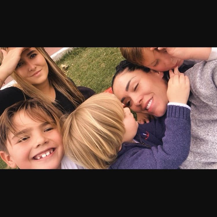 Sin embargo, Anahí no fue la única que utilizó sus redes sociales para celebrar el cumpleaños de Manu, pues su hermana Marichelo también compartió una serie de fotografías del pequeño.