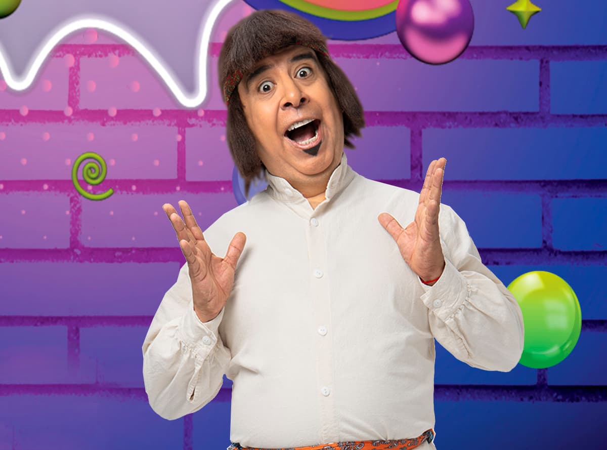 Carlos Eduardo Rico es Jonathan Christian, un indito muy bromista y dueño de la tiendita del barrio.
<br>El actor también da vida a otros personajes como: Mc Mado, El brujo Burundango y Don Demóstenes.