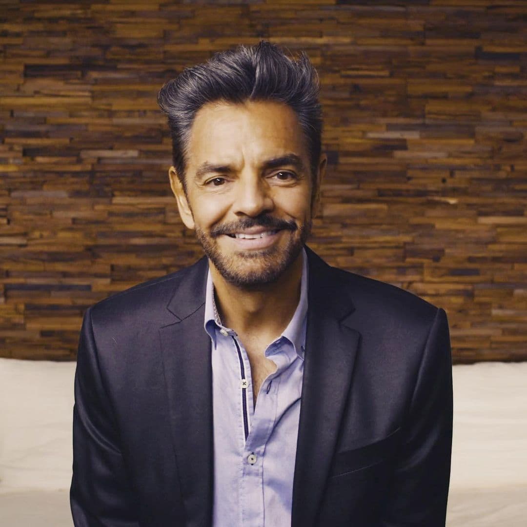 Publican la foto más embarazosa de Eugenio Derbez, mientras él muestra cómo festeja que ganó un Emmy