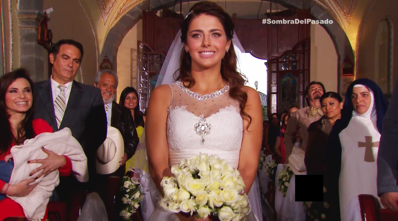 La primera vez que Michelle Renaud lució un vestido de novia fue en la telenovela ‘La Sombra del Pasado’, en la que interpretó a ‘Aldonza’.