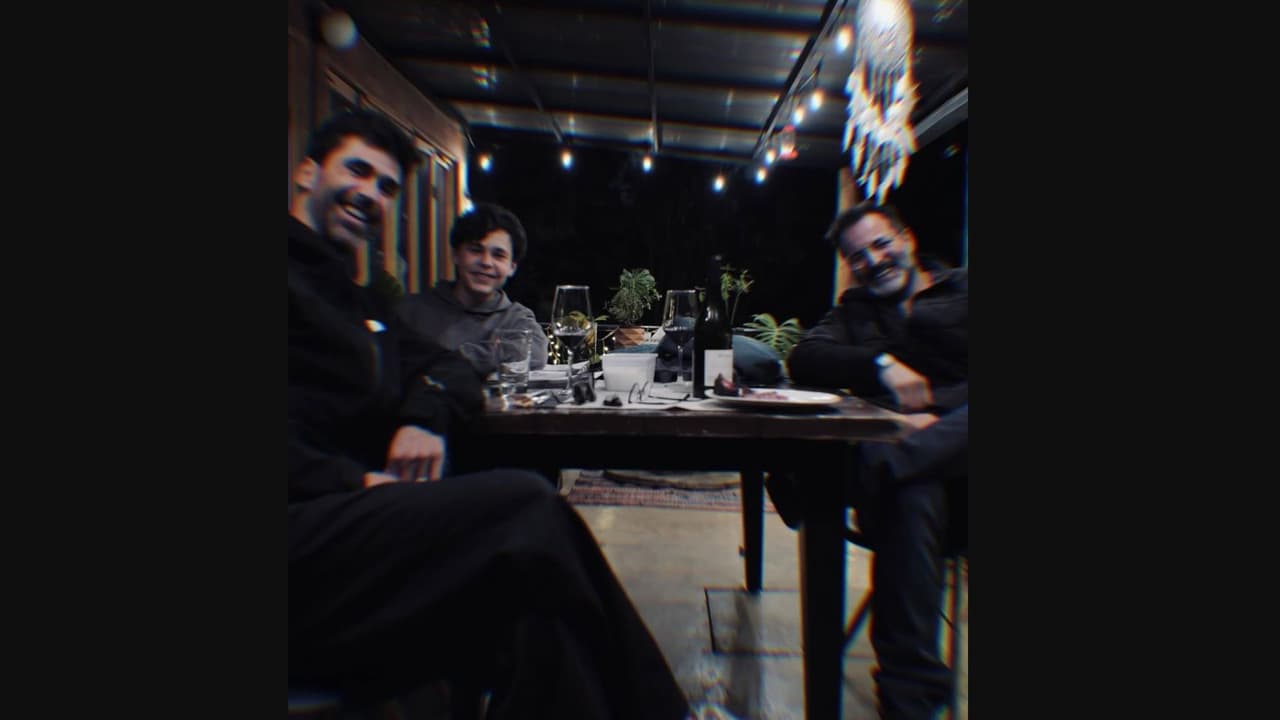 Matías Novoa se reúne en México con su hijo mayor Axel