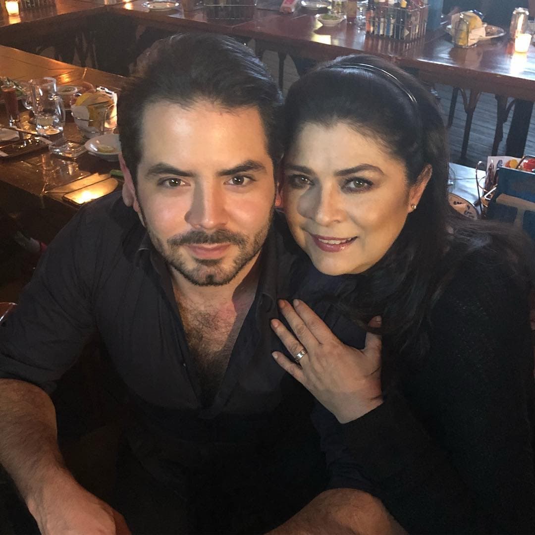Victoria Ruffo luce irreconocible en esta foto y fans afirman: ‘La gemela de José Eduardo’