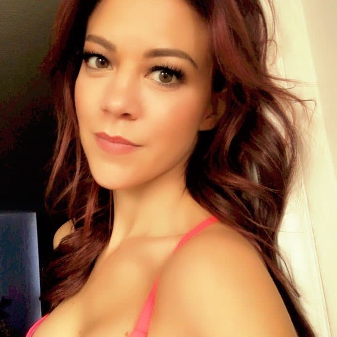 Fernanda Castillo sube la temperatura en Instagram con sus selfies