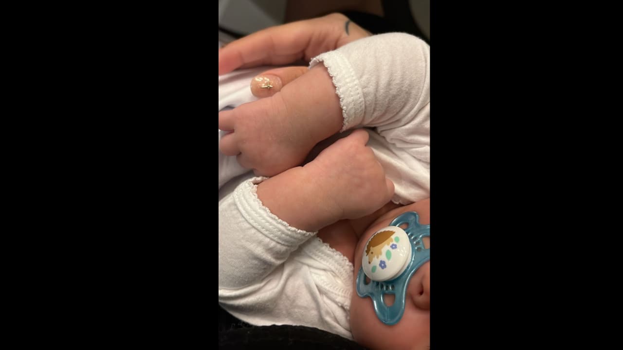 Así luce la bebé de Cazzu y Nodal a meses de nacida