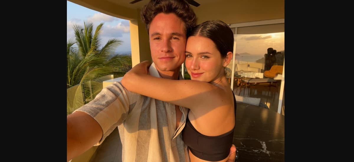 Karena Flores, quien da vida a ‘Emma’, es la novia del actor Michael Rodas, quien saltó a la fama por su participación en Como dice el dicho.